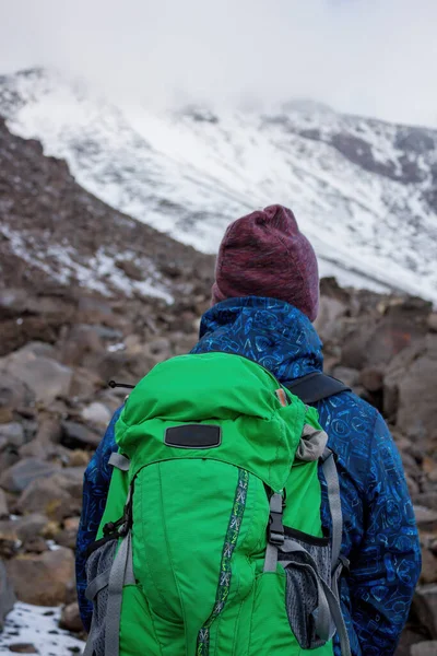 Mexický Usměvavý Turista Batohem Pico Orizaba — Stock fotografie