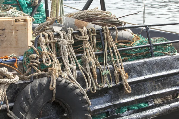 NET και σχοινιά για αλιευτικό σκάφος — Φωτογραφία Αρχείου