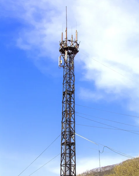 Antena de comunicação por satélite — Fotografia de Stock