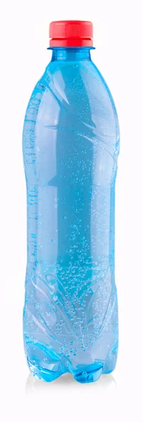 Nahaufnahme blaue Wasserflasche isoliert auf weißem Hintergrund — Stockfoto