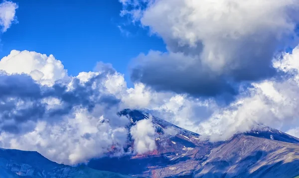 Panaramic Veduta del vulcano Vilyuchinsky, Kamchatka, Russia — Foto Stock