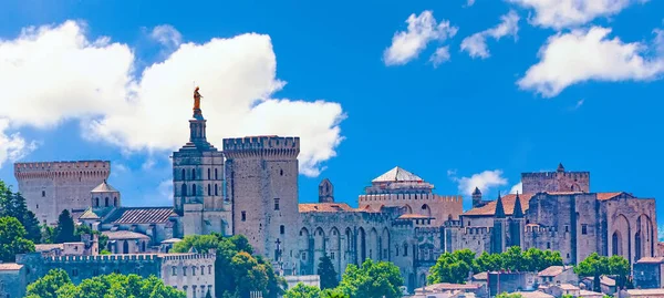 Uitzicht op Paleis van de pausen, Avignon, Frankrijk — Stockfoto