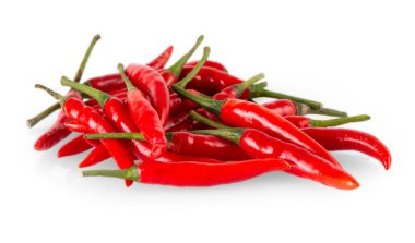 Bir demet kırmızı baharatlı acı biber, beyaz üzerine izole edilmiş kırmızı biber.