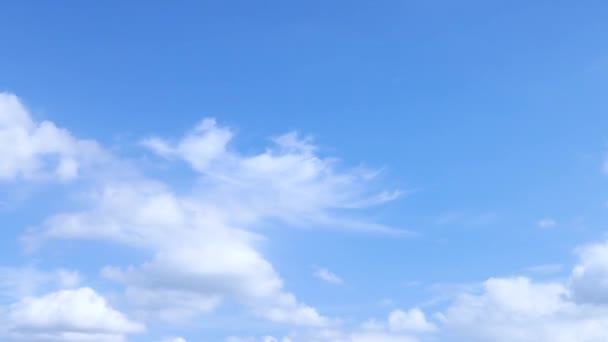 Zeitraffer Klarer Himmel Mit Schönen Wolken Die Sich Bewegen — Stockvideo