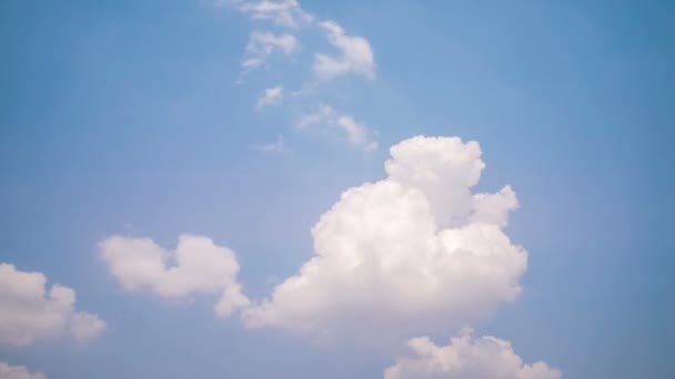 Красивий Хмара літа — стокове відео
