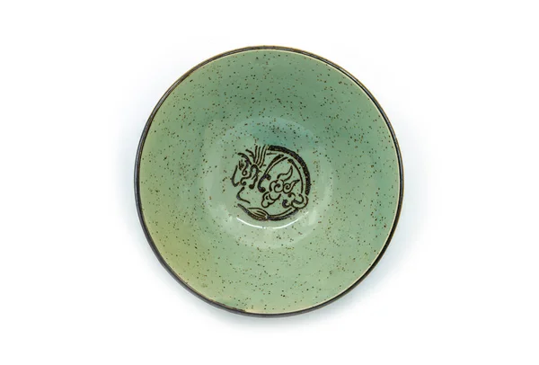 顶部观旧的空面碗或汤碗 美丽的亚洲老式面碗 绿色与龙的图案 隔离在白色的背景 不明艺术品 — 图库照片