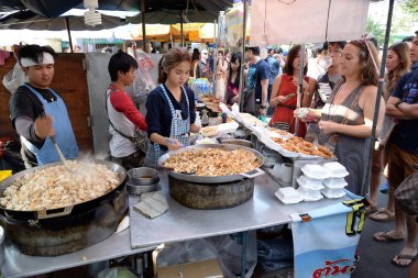 Kalamar'ın yumurta Jatujak Market, Bangkok, Tayland