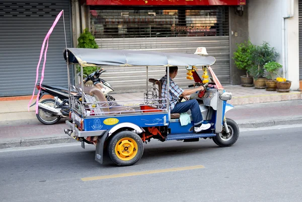 Tuk Tuk en Bangkok, Tailandia —  Fotos de Stock