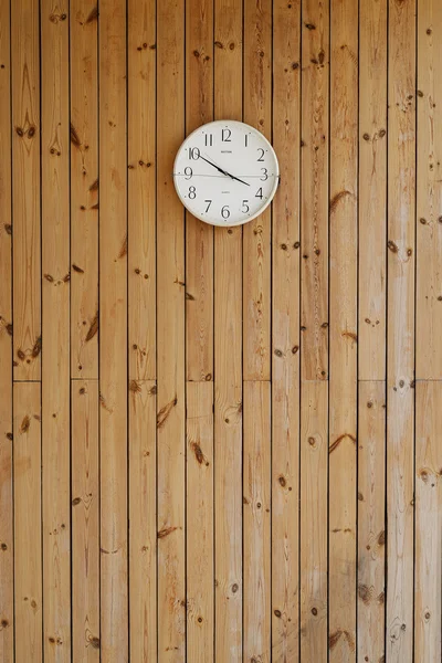 时钟与木材 — 图库照片