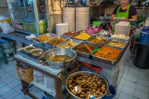 O mercado de Tor Kor, Bangkok, Tailandia —  Fotos de Stock