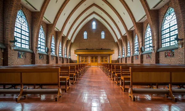 À l'intérieur d'une église — Photo