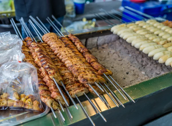 Straat eten in bangkok, thailand — Stockfoto