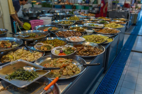 Eller Tor Kor marknad, Bangkok, Thailand — Stockfoto