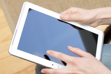 Tabletle çalışıyorum.