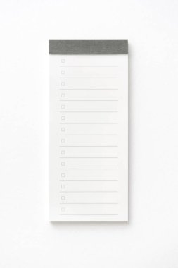 Boş not defteri kırpma yolu ile beyaz üzerine izole edilmiş. Yakın plan..