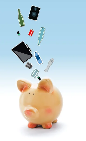 Banco Eco Piggy com objetos de reciclagem adesivos — Fotografia de Stock