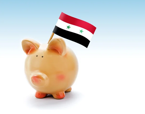 Piggy bank a Szíria zászlaja — Stock Fotó