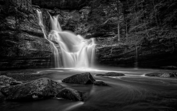 Cedar Falls Ohio Bianco e nero — Foto Stock