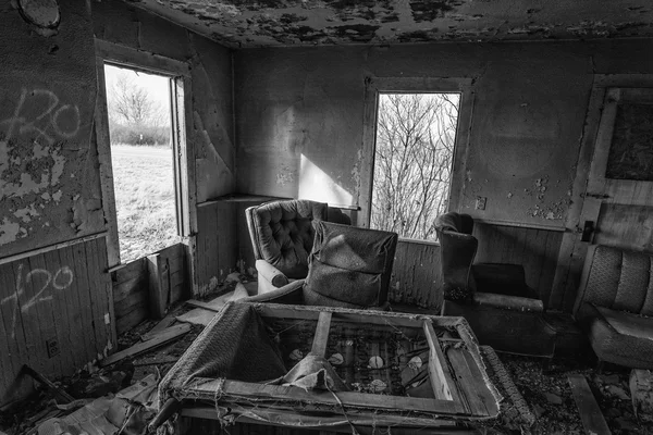 Eski terk edilmiş ev içi — Stok fotoğraf