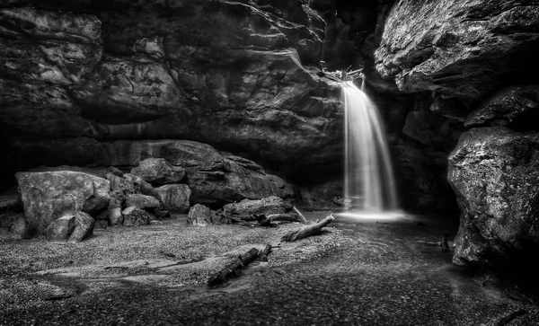 Hocking Hills våren vattenfall — Stockfoto