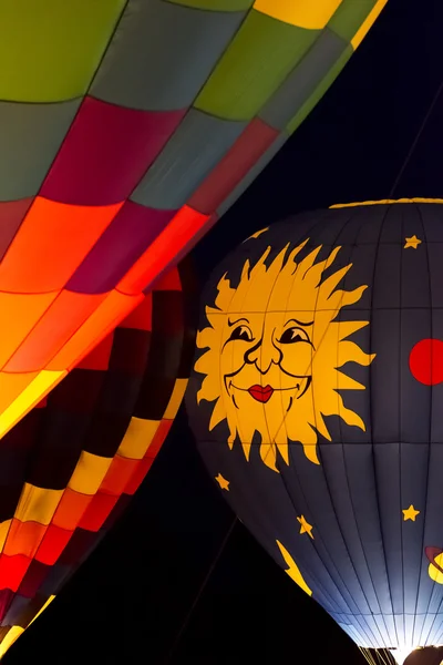 Hete lucht ballon nacht gloed — Stockfoto