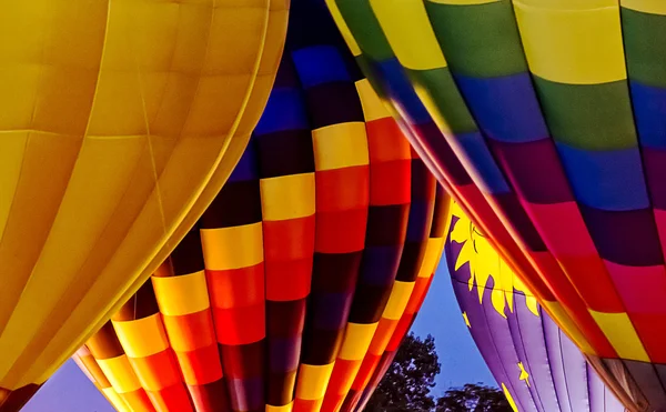 Nachtglühen im Heißluftballon — Stockfoto