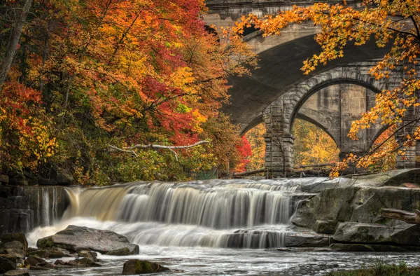 Vackra Berea Falls i höst — Stockfoto