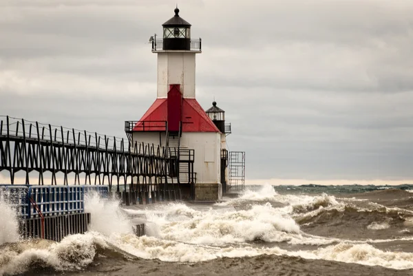 Faro tempestoso — Foto Stock