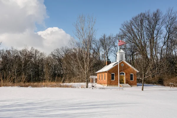 Snowy School House Scene — Stockfoto