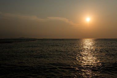 Kumsalda gün batımı