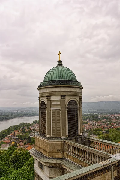 bir Katolik katedral Kulesi 