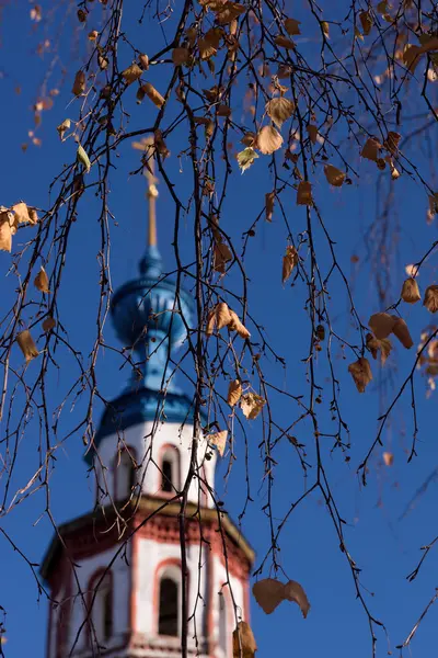 Antik Ortodoks kilisesinin mavi kubbesi — Stok fotoğraf