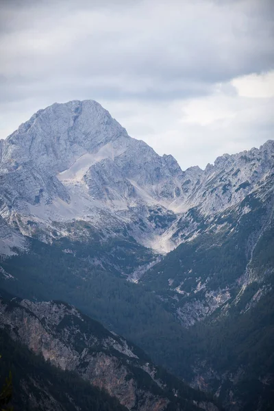 Escursioni Tarda Estate Autunno Vicino Passo Montagna Kranjska Gora Slovenia — Foto Stock