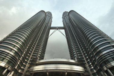 Kuala lumpur 'da mimari. Gelecekçi kuleler