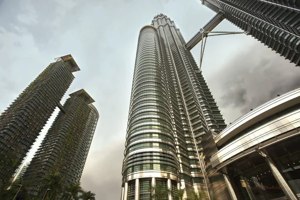 Αρχιτεκτονική Kuala Lumpur Φουτουριστικοί Πύργοι — Φωτογραφία Αρχείου