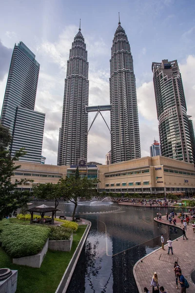 Αρχιτεκτονική Kuala Lumpur Φουτουριστικοί Πύργοι — Φωτογραφία Αρχείου