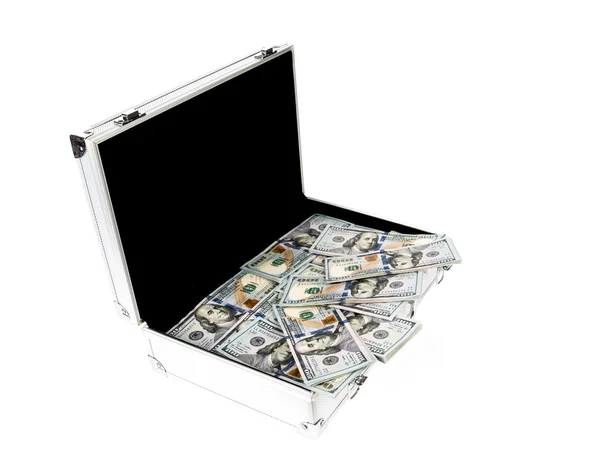 Mala de dinheiro com cem dólares em fundo branco — Fotografia de Stock