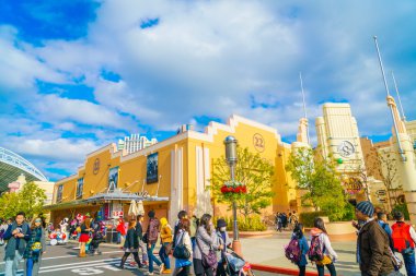 Universal Studios Japonya'daki kişilerde