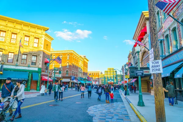 Universal Studios Japonya'daki kişilerde — Stok fotoğraf