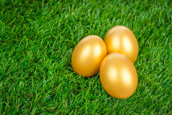Gold easter eggs — Stock Photo, Image