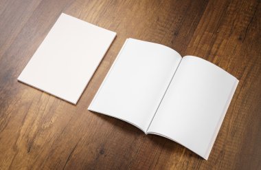 boş ve beyaz kitapçıklar