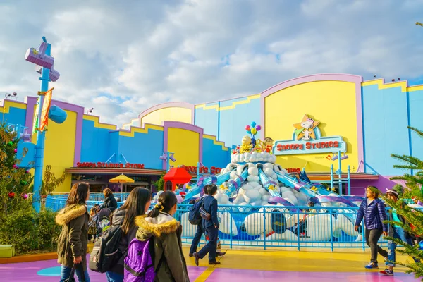 Personas en Universal Studios en Japón — Foto de Stock