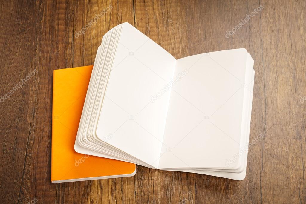 Download Catálogo em branco, revistas, livro mock up sobre fundo de ...