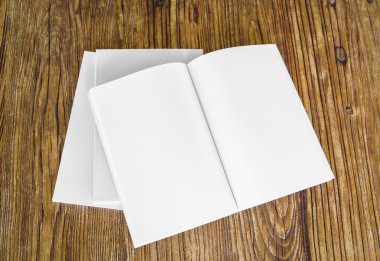 boş ve beyaz kitapçıklar