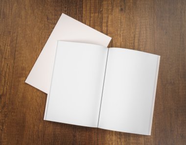 boş ve beyaz kitapçıklar