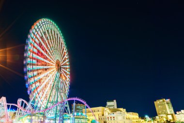 Yokohama, Japonya - Kasım 24,2015: dönme dolap cosmo world at 
