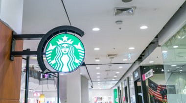 KhonKaen, Tayland - 28 Şubat 2016: Starbucks kahve. Starbu