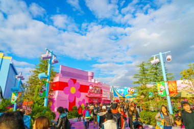 Universal Studios Japonya'daki kişilerde