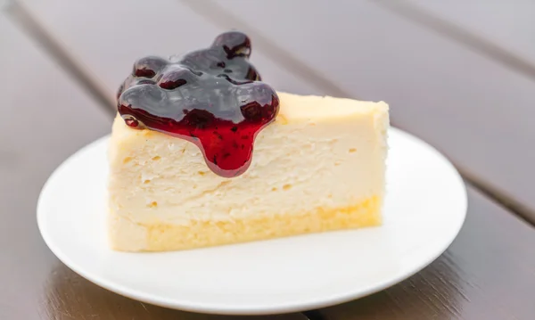 Tranche de gâteau au fromage sucré — Photo