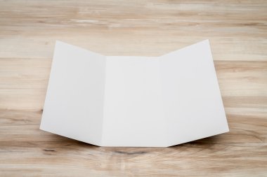 Ahşap textur panelli beyaz şablon kağıda